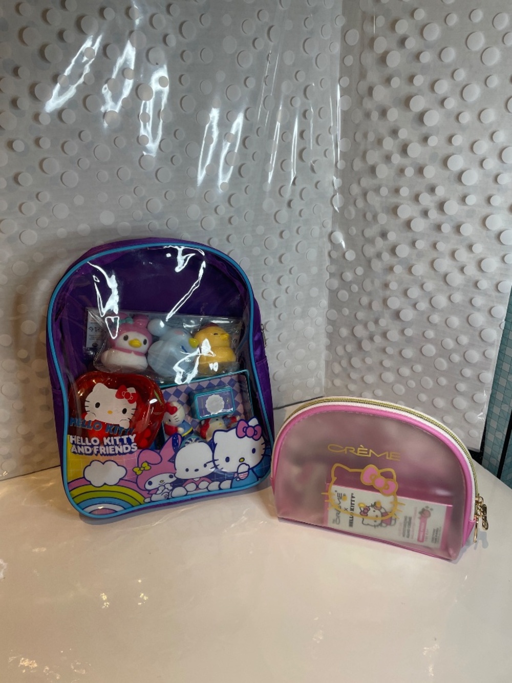 Hello Kitty 🐱 🎀& La Crème Backpack toy bundle - Picture 2 of 10